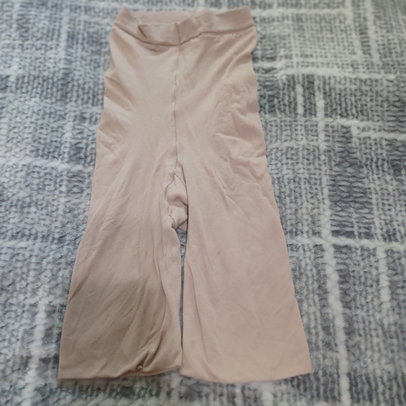 Spanx Thinstincts Mid-Thigh Shorts Sz C - Picture 1 of 4